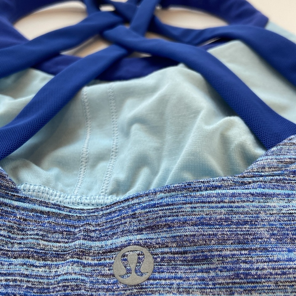 Lululemon tank with built-in-bra in blue stripes, size 6. New - Picture 6 of 7